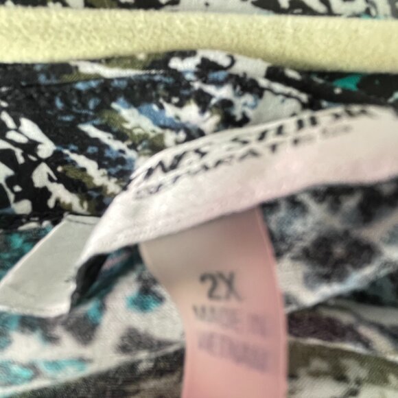 Jones Studio Sleeveless Black and White Top with Fun Splashes of Teal, Size 2X - Picture 6 of 7